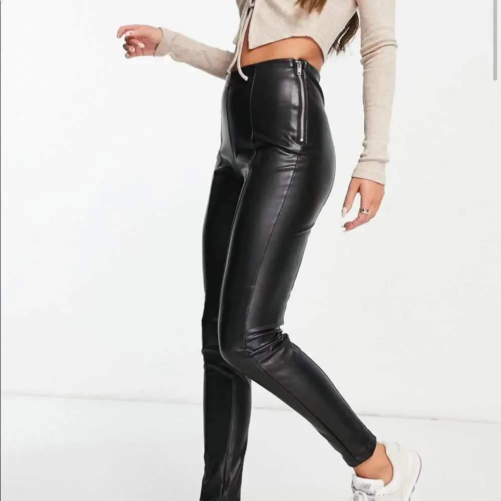 Black faux leather leggings - Picture 4 of 10